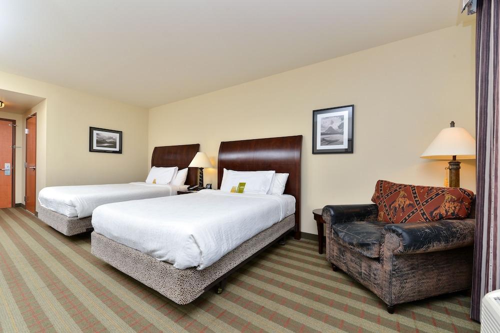 Hilton Garden Inn Kalispell Exterior photo