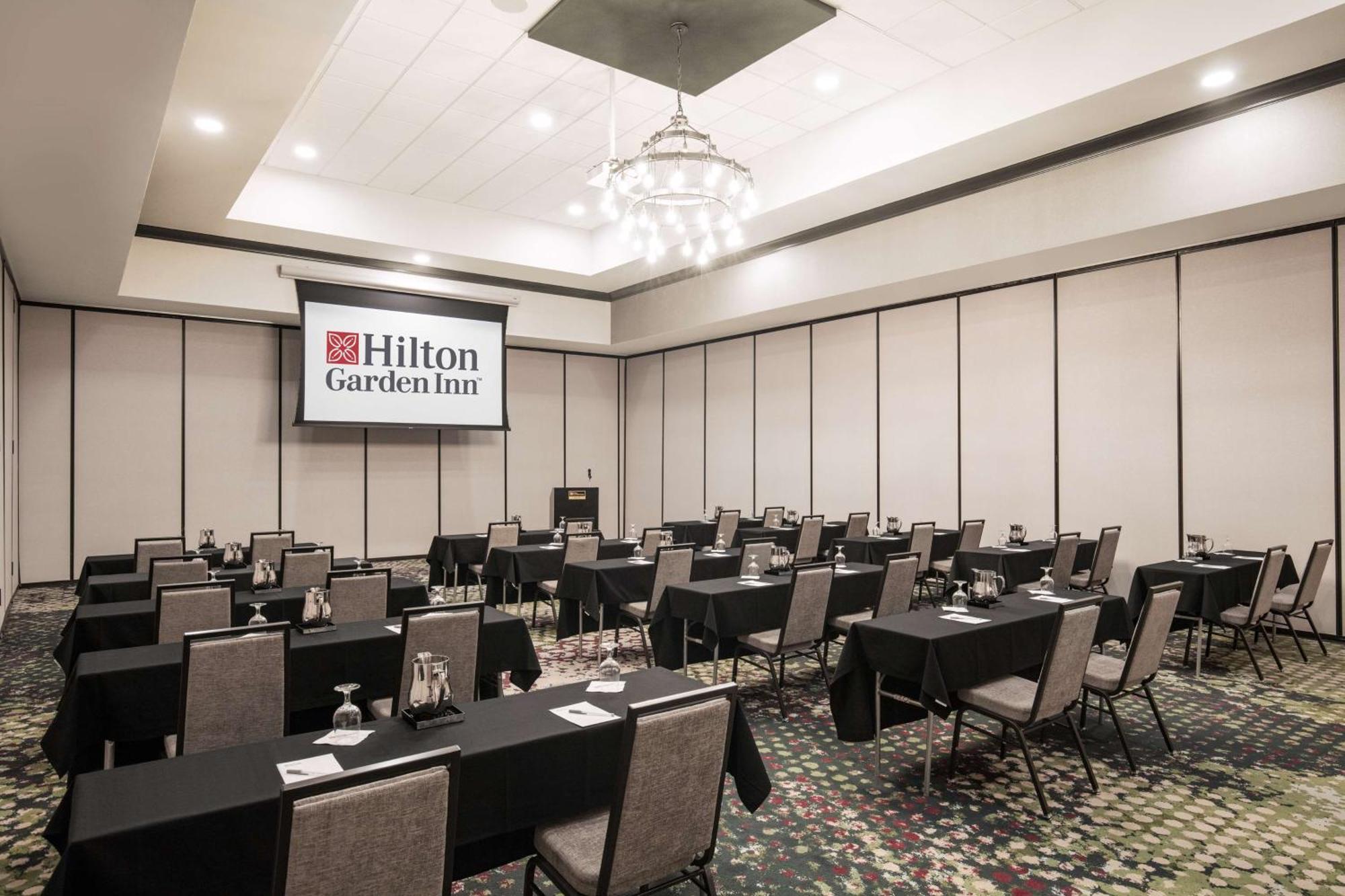 Hilton Garden Inn Kalispell Exterior photo