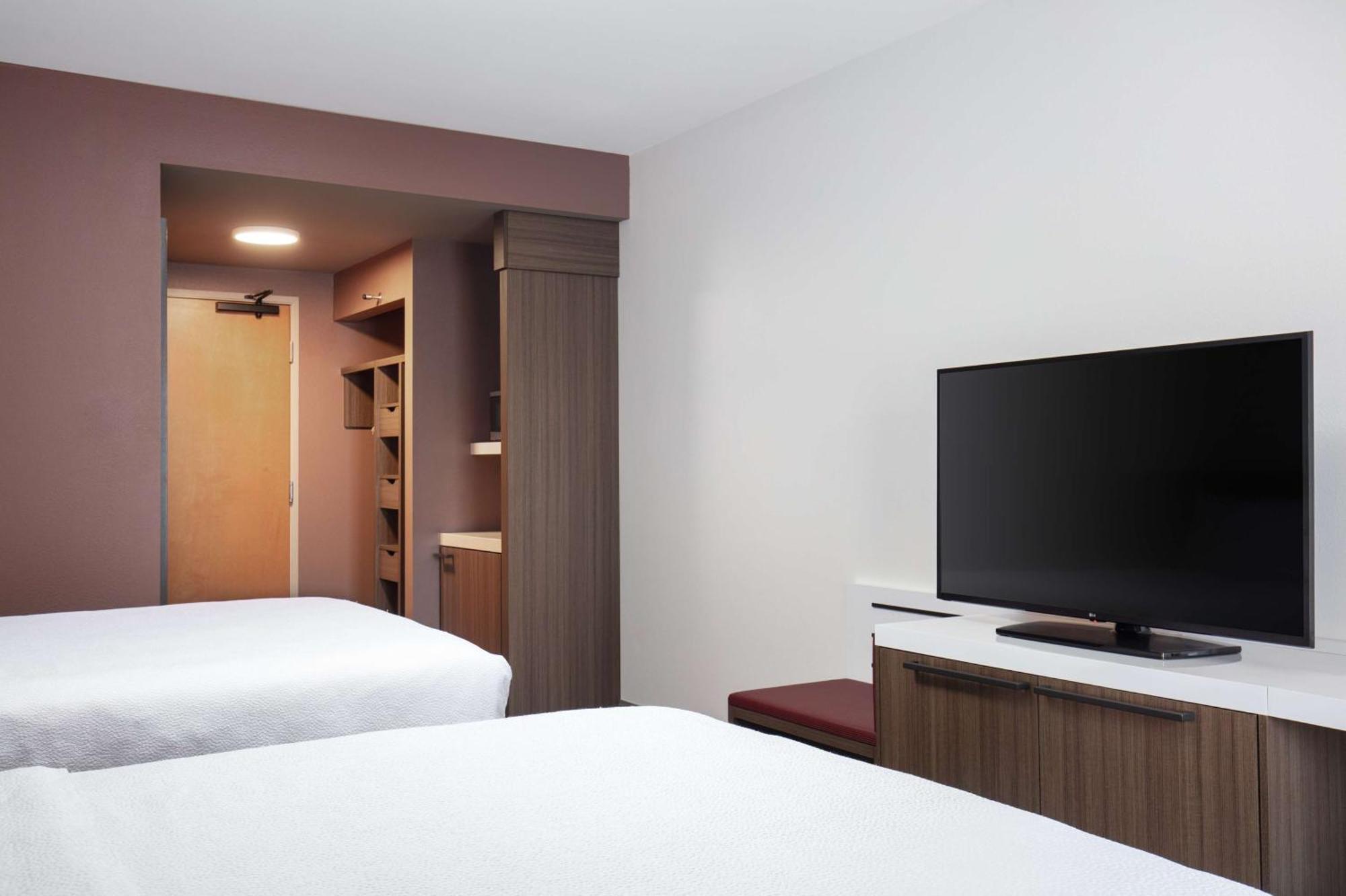 Hilton Garden Inn Kalispell Exterior photo